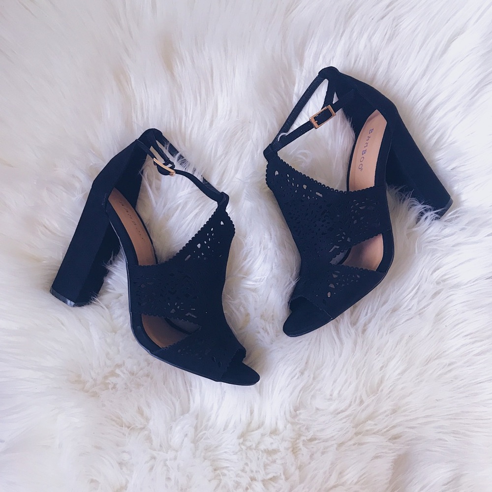 Black Heels‎